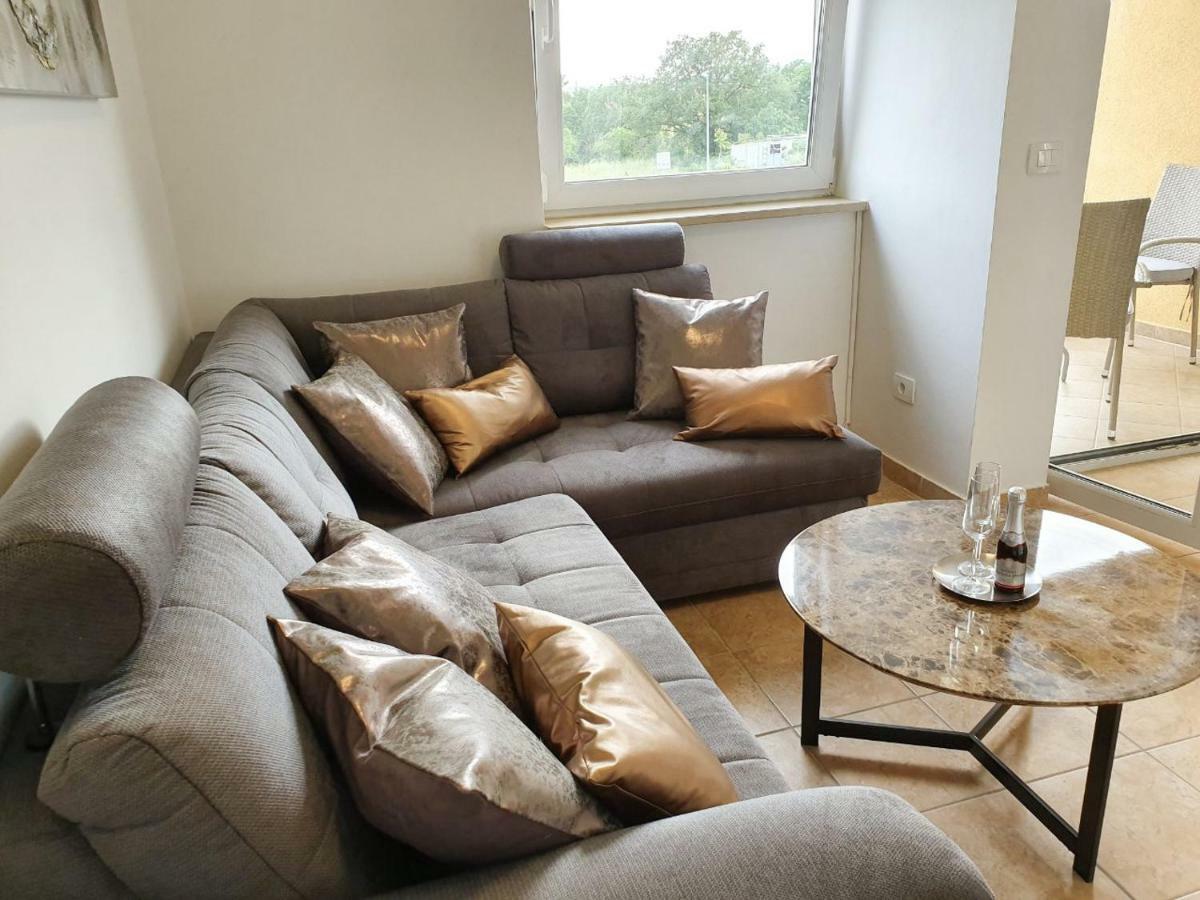 Appartement Lastovka Posesi à Medulin Extérieur photo